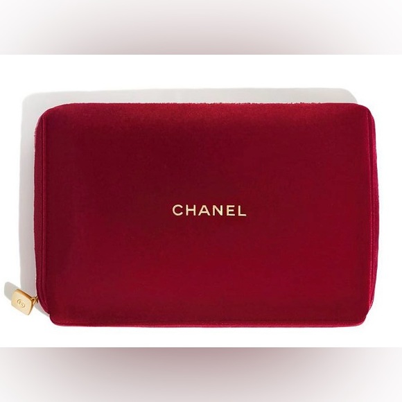 Chanel velvet pouch - Picture 3 of 10